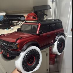 Brand new Bronco Rc Crawler 1.10 Scale With Working Lights And With A Working Winch Comes With Battery Charger And Box