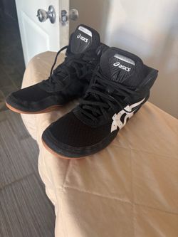 Wrestling shoes youth