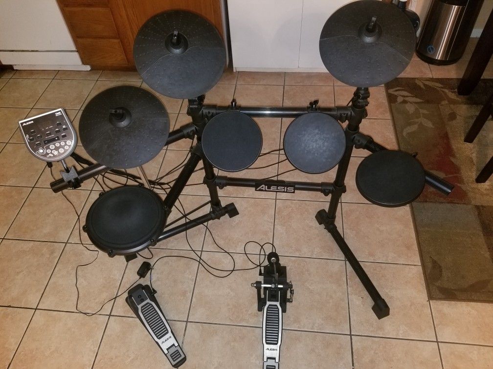 Alexis Dm6 Complete Drum Set ( Complete)