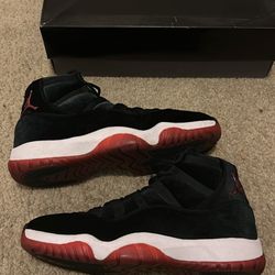 Jordan Retro  11 Bred Velvet Size 9m 10.5w