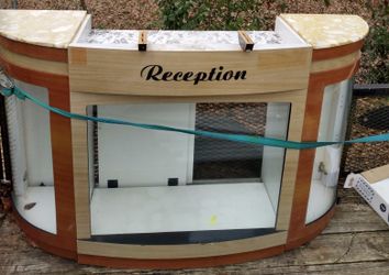 Reception/Merchandising Desk