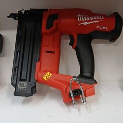 Milwaukee New Fuel Brushless M18 Brad Nailer 