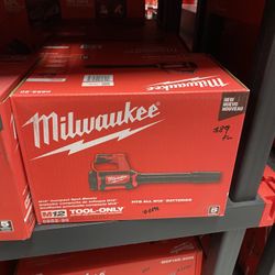 Milwaukee M12 12V Lithium-Ion Cordless Compact Spot Blower (Tool-Only)