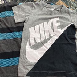 Boys Shirts 👕 Size S 5/6