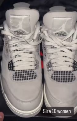 FROZEN MOMENTS JORDAN 4s slightly used open to offers and trades so hit me up