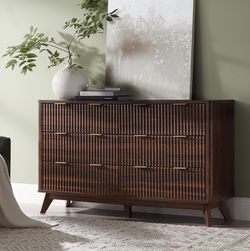 Fluted 6 drawer dresser