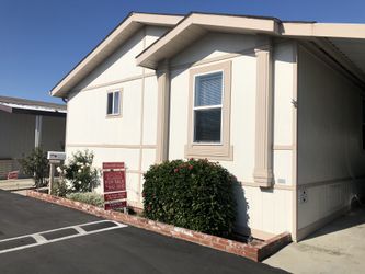 3 bedroom/ 2 bathroom plus den in Family park