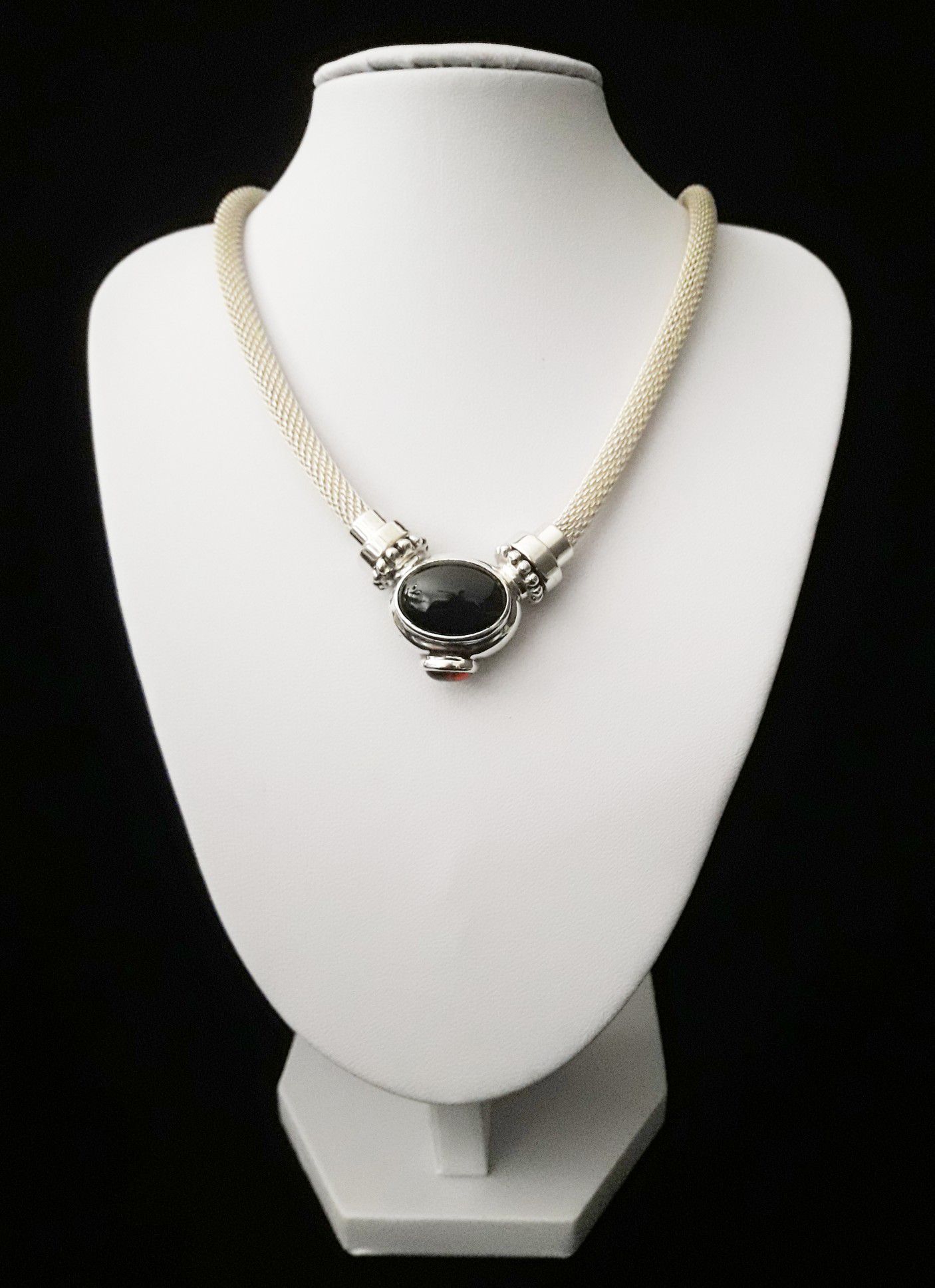 17" (Joseph Esposito), Espo Sig, Espo Snap". Woven Solid Sterling Silver Necklace w Solid Sterling Silver Black Onyx & Amber Pendant, signed