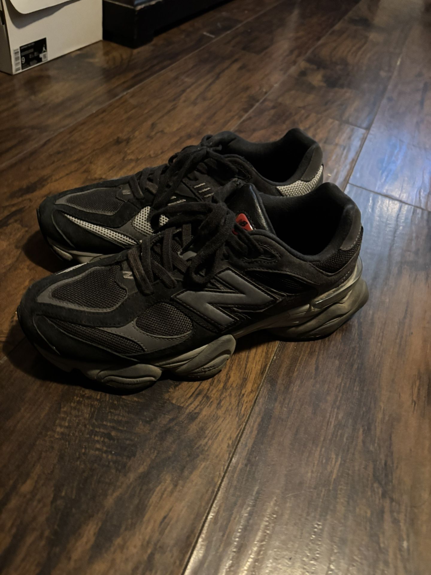 New Balance 9060 Size 9 Half