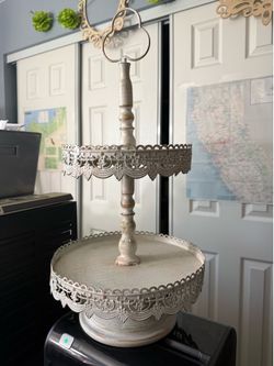 2 tier stand metal