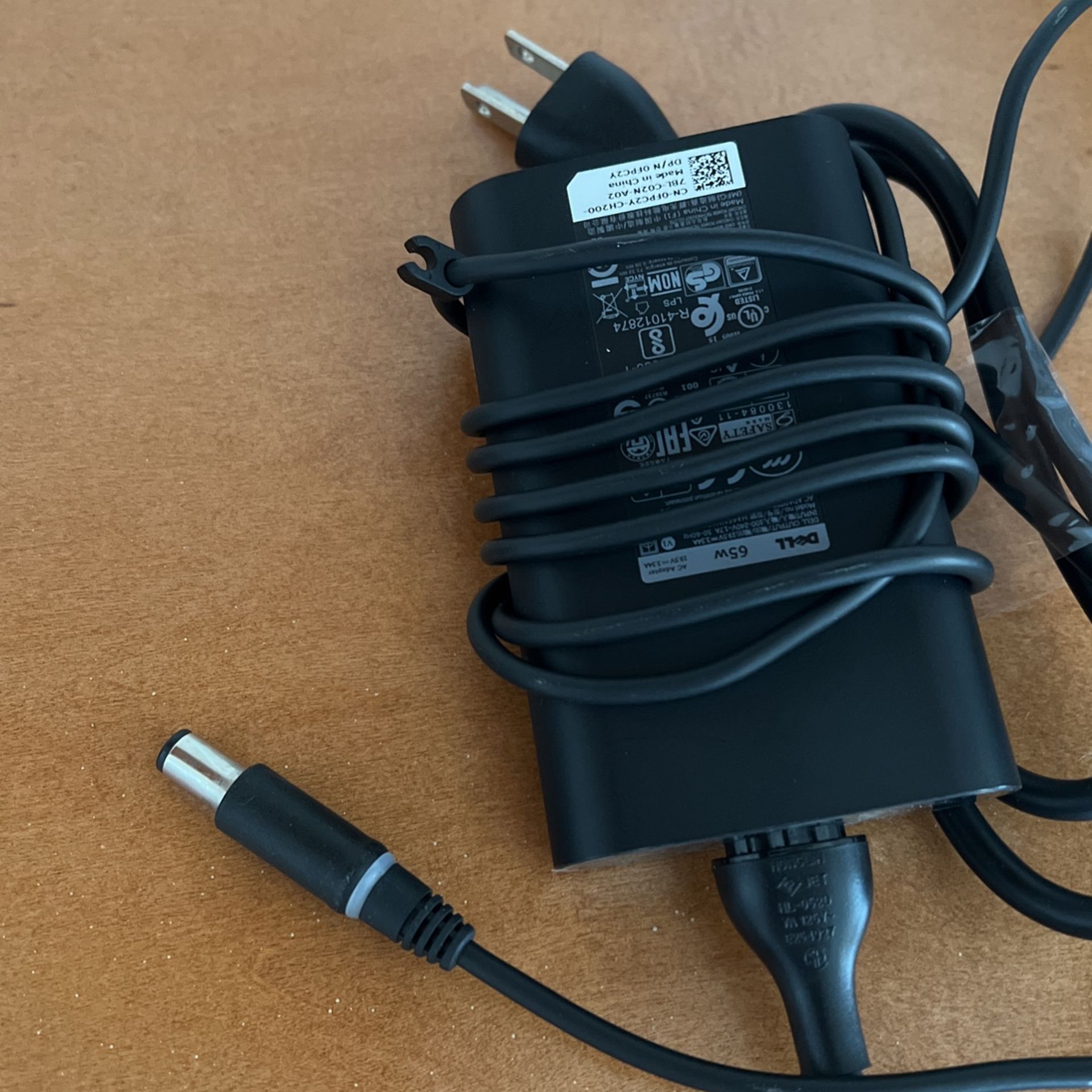 Dell 65 Watt Laptop Charger