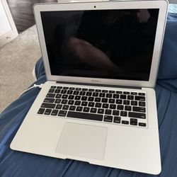 Apple MacBook