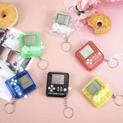 6PCS Party Favors Video Game Keychain 6 Colors Gamer Party Supplies for Kids Video Game Favors 