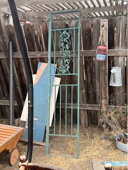 Garden trellis/ metal panels