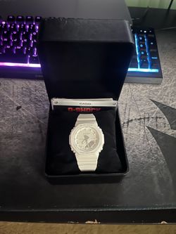 Casio G-Shock GA-2100 series watch in white (the “CasiOak” model, module 5730)
