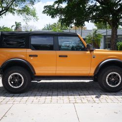 2022 Ford Bronco Big Bend Sasquatch Cyber Orange 20k Miles w UPGRADES