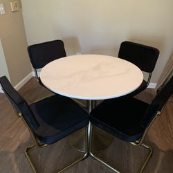 Leilani Tulip Dining Table, White/Gold.
