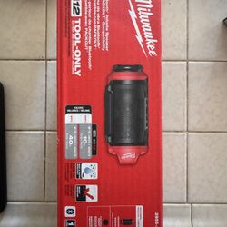 Milwaukee M12 Bluetooth Speaker 