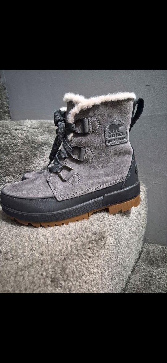 Women's SOREL Shoes Size 9