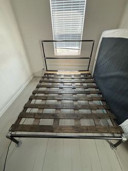 Queen custom steel pipe bed rame