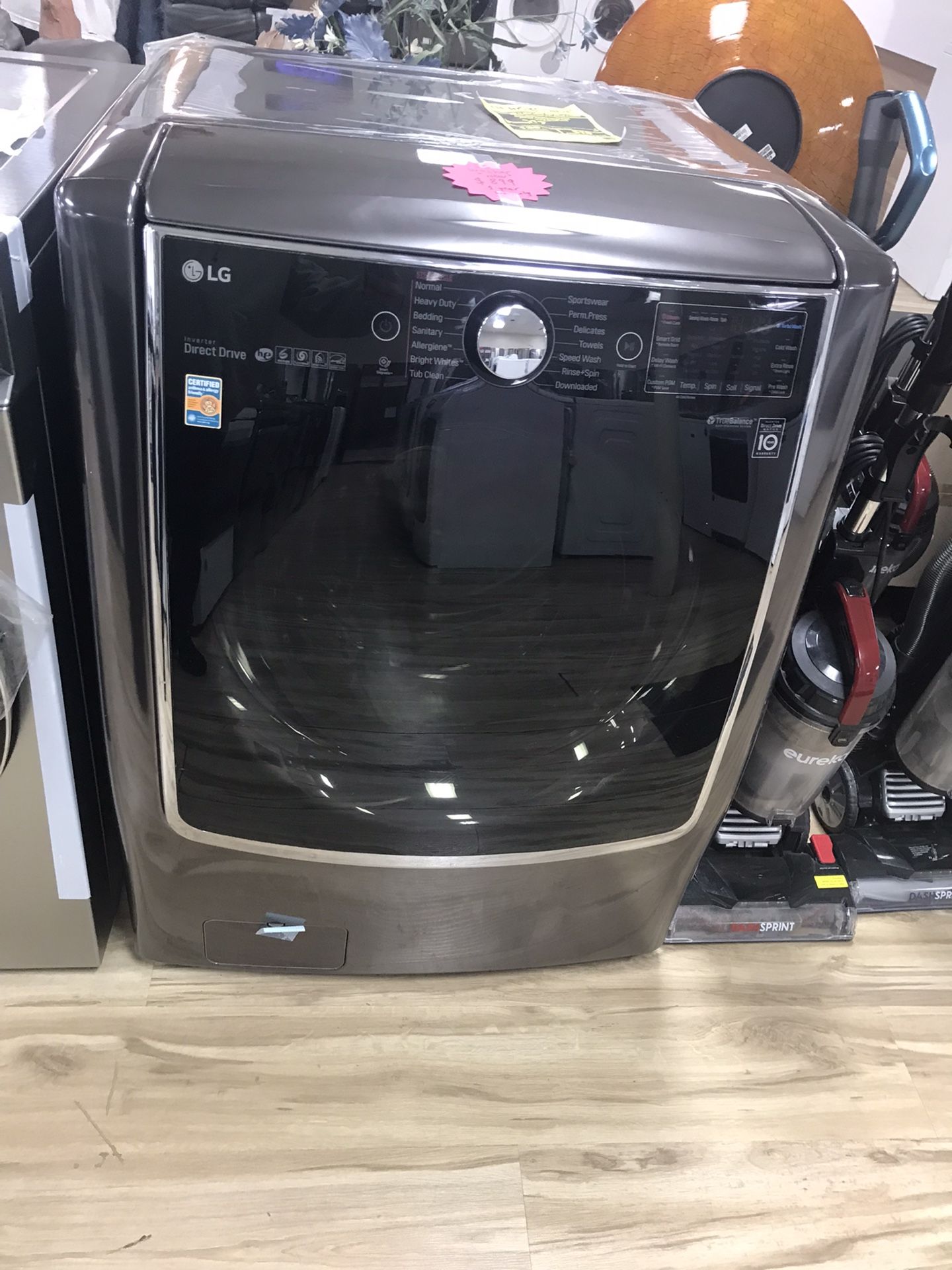 LG Signature 5.3 Cu Ft Front Load Washer 