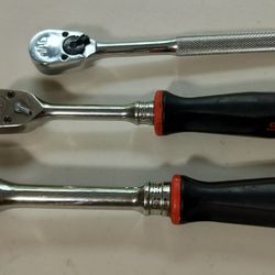 Snap On And Mac 1/2 and 3/8 Ratchets 