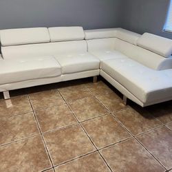 New Sectional Couch/ Free Delivery