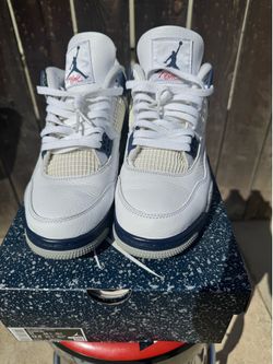 Air Jordan 4 midnight blue size 11