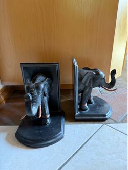 FREE ELEPHANT BOOK ENDS