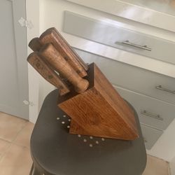 Vintage Golden Eagle Cutlery 4 pc Knife and Block Set *Read Description*. Knives are in good condition. Hold a very good edge. Chef, Slicer, Bone, and