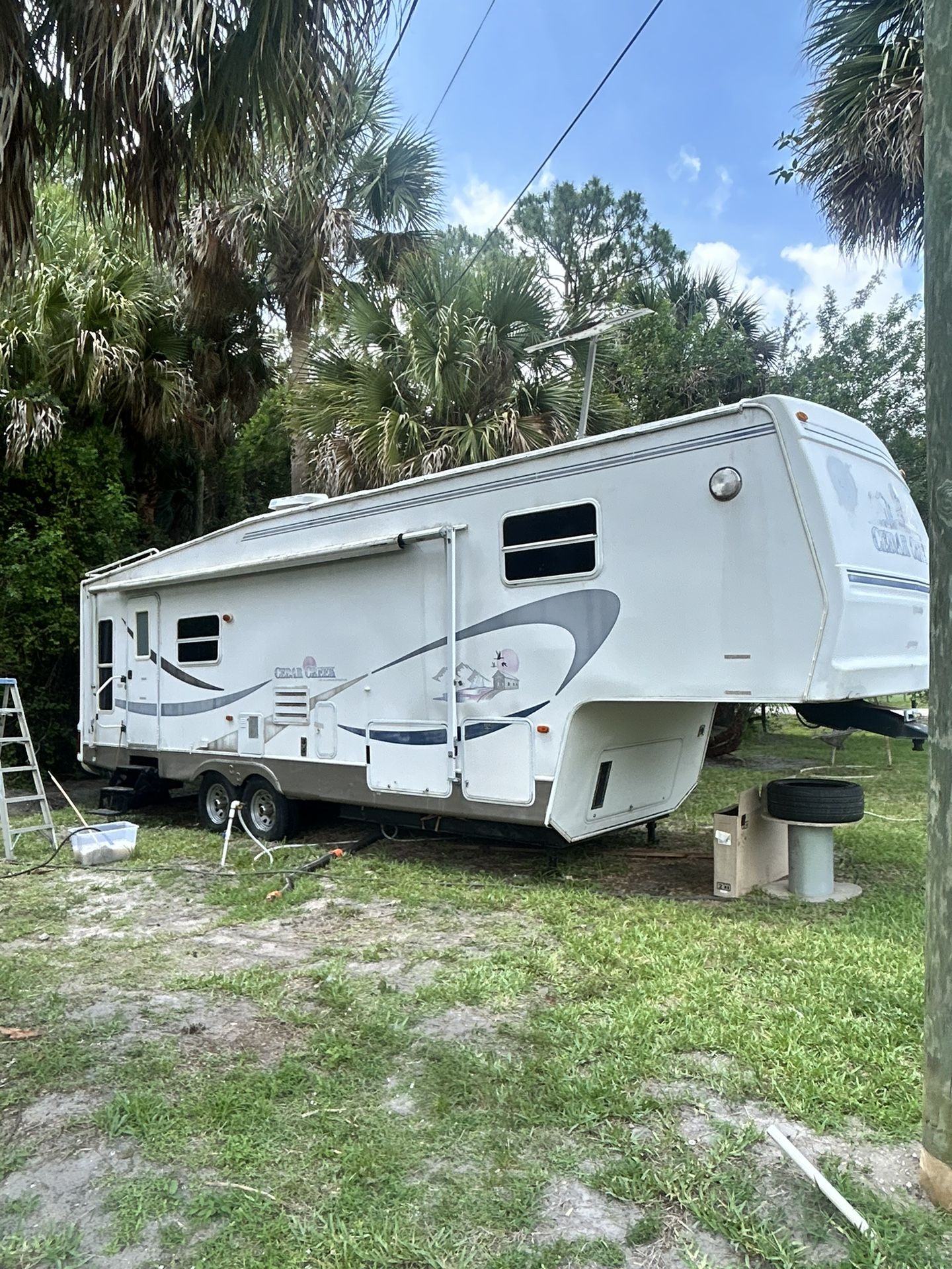 2008 fifth wheel, 1bed 1 bathroom