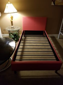 Twin bed with matress