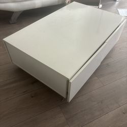 Coffe Table , White Shelf