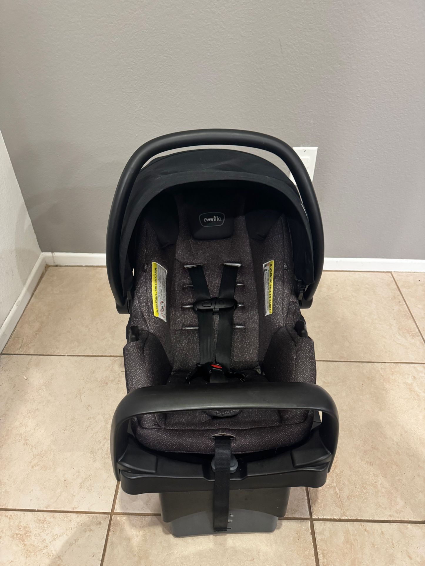 Evenflo Pivot Travel System