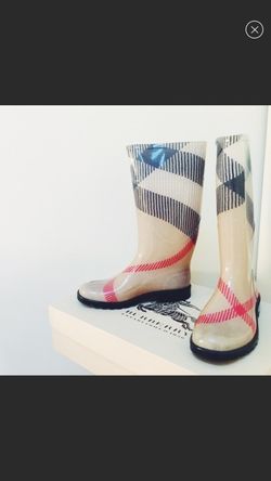 BURBERRY BOOTS