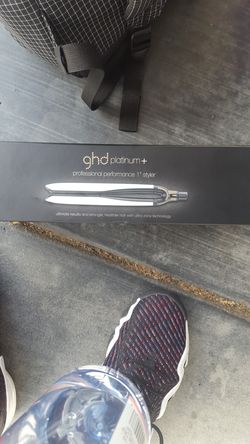 brand new ghd platinum + hair straightener