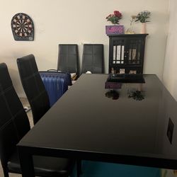 Dining Table With 4 Chair