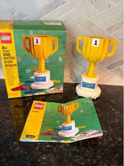 LEGO Trophy Building Set 40385 - Complete with Box