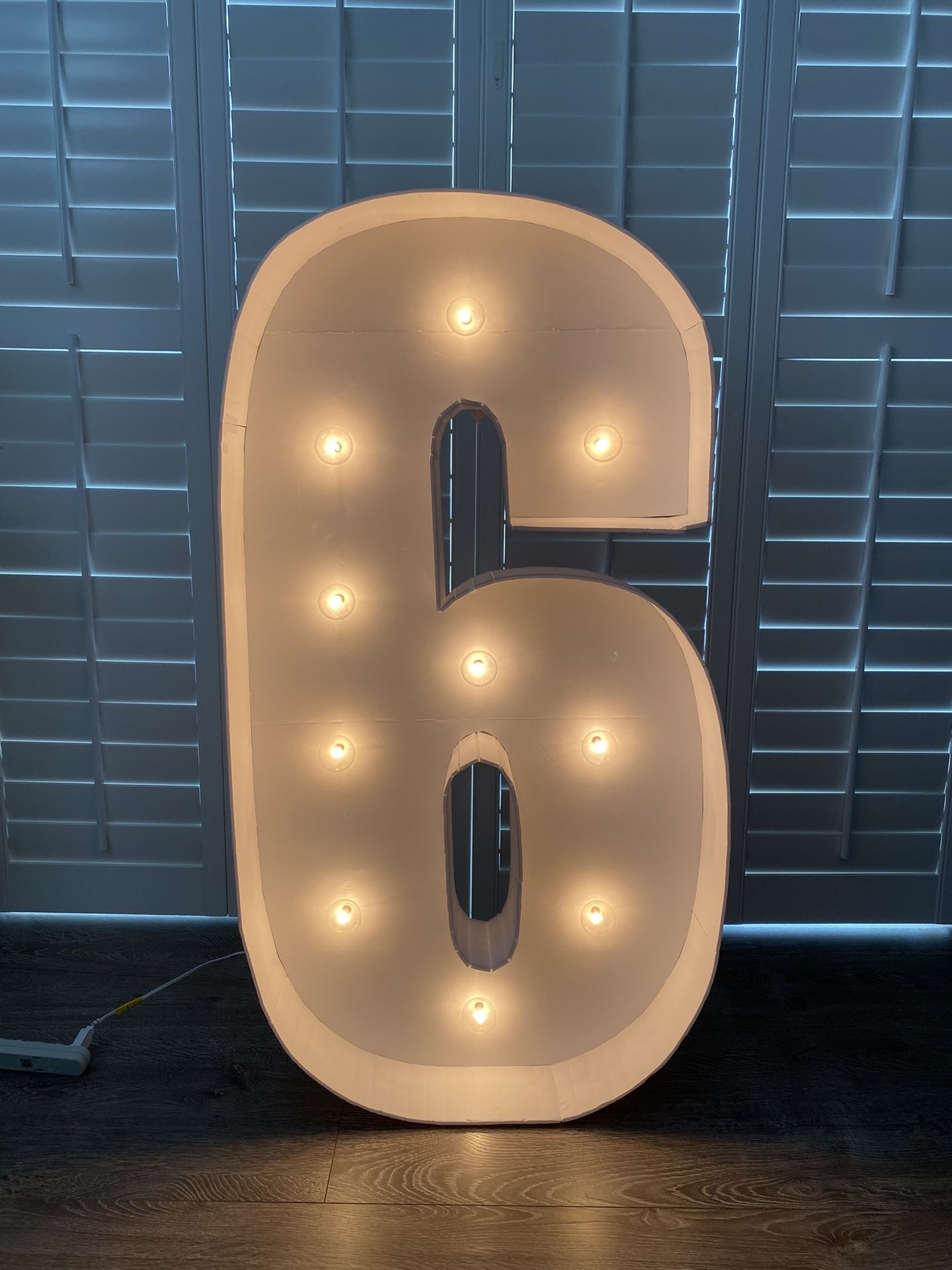 Large Light Up Number