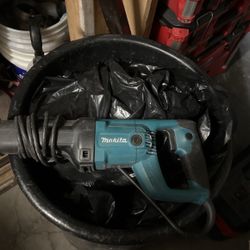 Makita