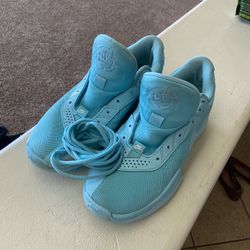 G Cut Basketball Shoes