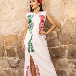 Vestidos Mexicanos Bordados ✨ Mexican Dresses & Blouses, Women & Girls ✨ ✨ Prices Vary - Precios Variados 