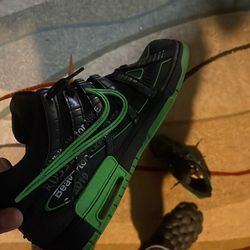 (AUTHENTIC) Off white Dunks