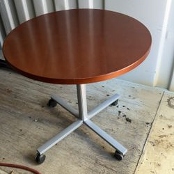 Round Rolling Table