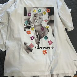 Supreme Tee 