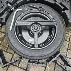VW Tiguan Spare Tire Kit