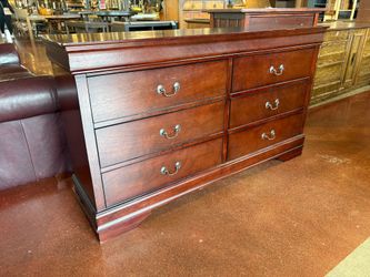 ASHLEY FURNITURE Allisdair 6-Drawer Dresser