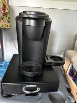 Keurig with side frother and Kcup storage