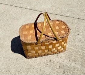 Vintage Hawkeye by Burlington wicker woven Picnic Basket with insert