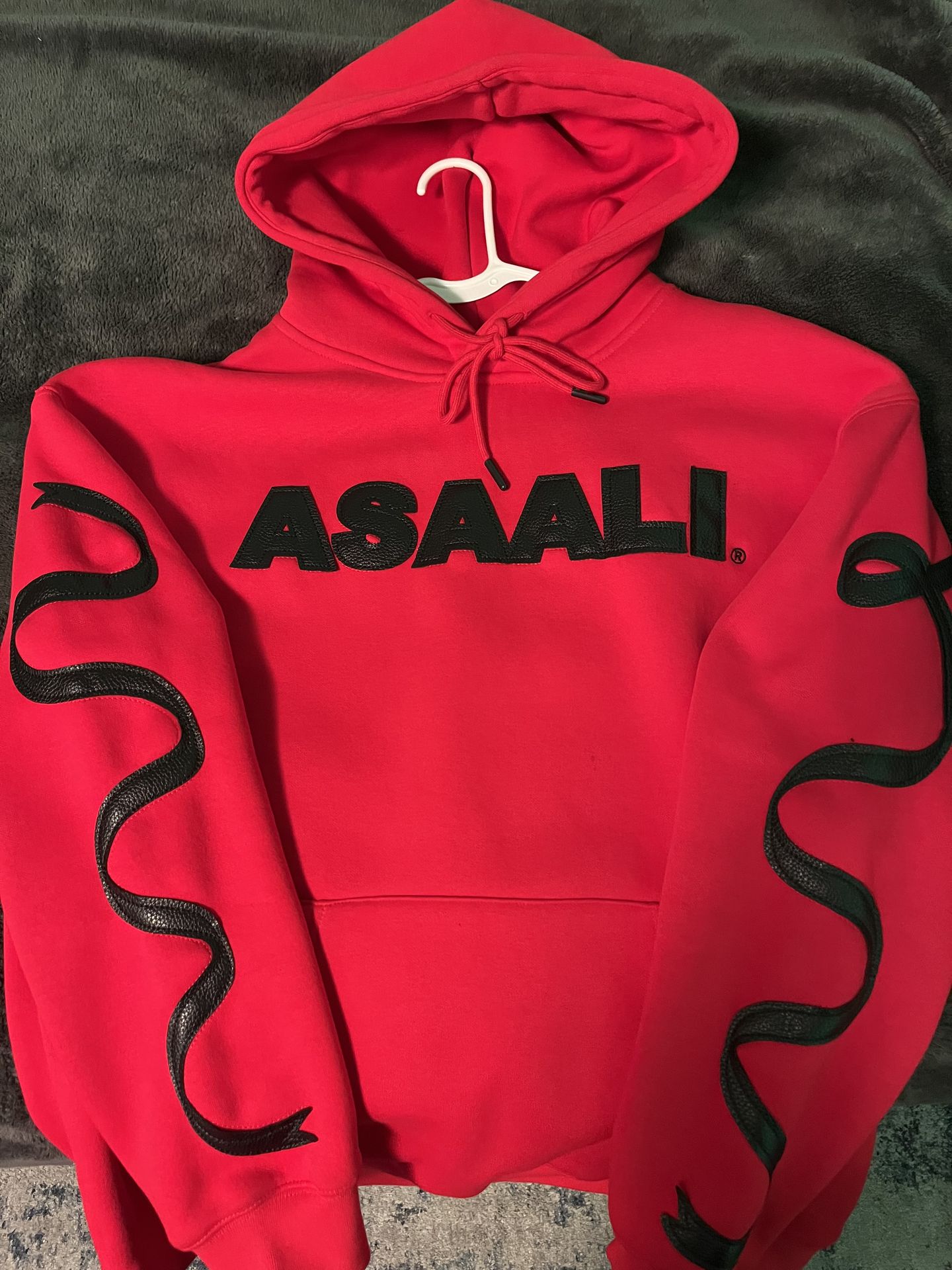 asaali hoodie